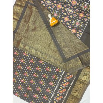 PGMRKBRS5Y06FSDC21- Kanchi border Ikat silk saree