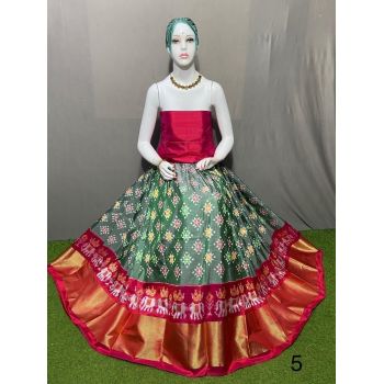 PSRGFSLG5Y11SZDC11- Free Size Ikat Silk Lehenga