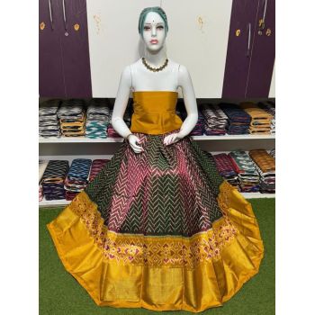 PSRGFSLG5Y11SZDC13- Free Size Ikat Silk Lehenga