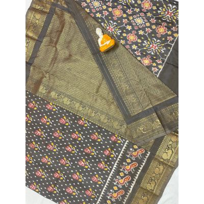 PGMRKBRS5Y06FSDC21- Kanchi border Ikat silk saree
