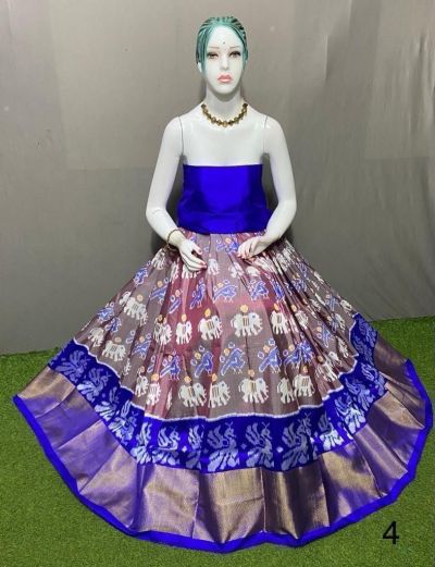 PSRGFSLG5Y11SZDC19- Free Size Ikat Silk Lehenga