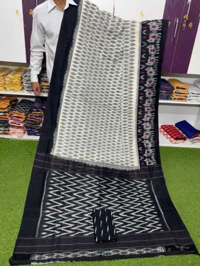 PSRGICTS5A07INCC24- Ikat cotton saree