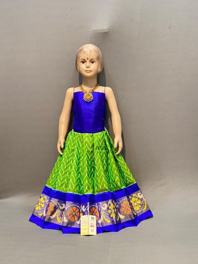 PSSIZSLG5A08IBDC26- Zero Size Ikat Silk Lehenga