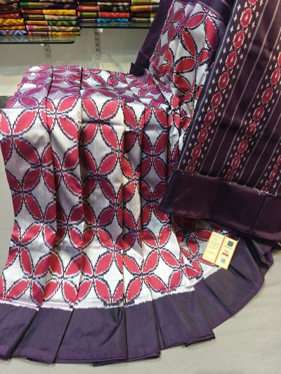 PGMRIDSS5Y02BXCC16- Ikat silk saree
