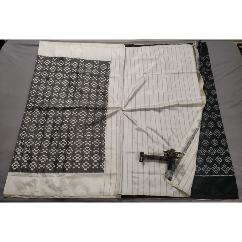 PALUIDSS5Y06BSCD08- Ikat silk saree