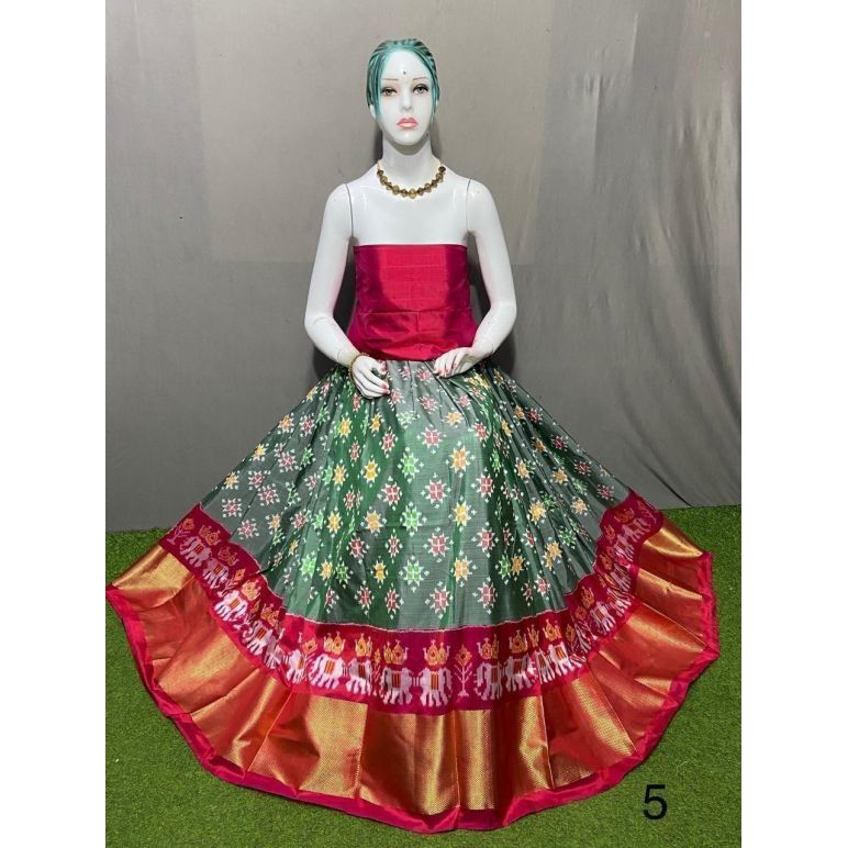 PSRGFSLG5Y11SZDC11- Free Size Ikat Silk Lehenga