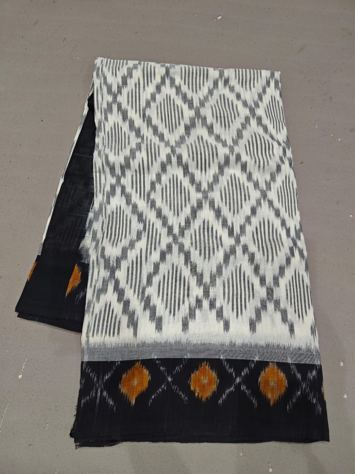 Cotton Saree - PGMRN29-ICTSCZCDC-06