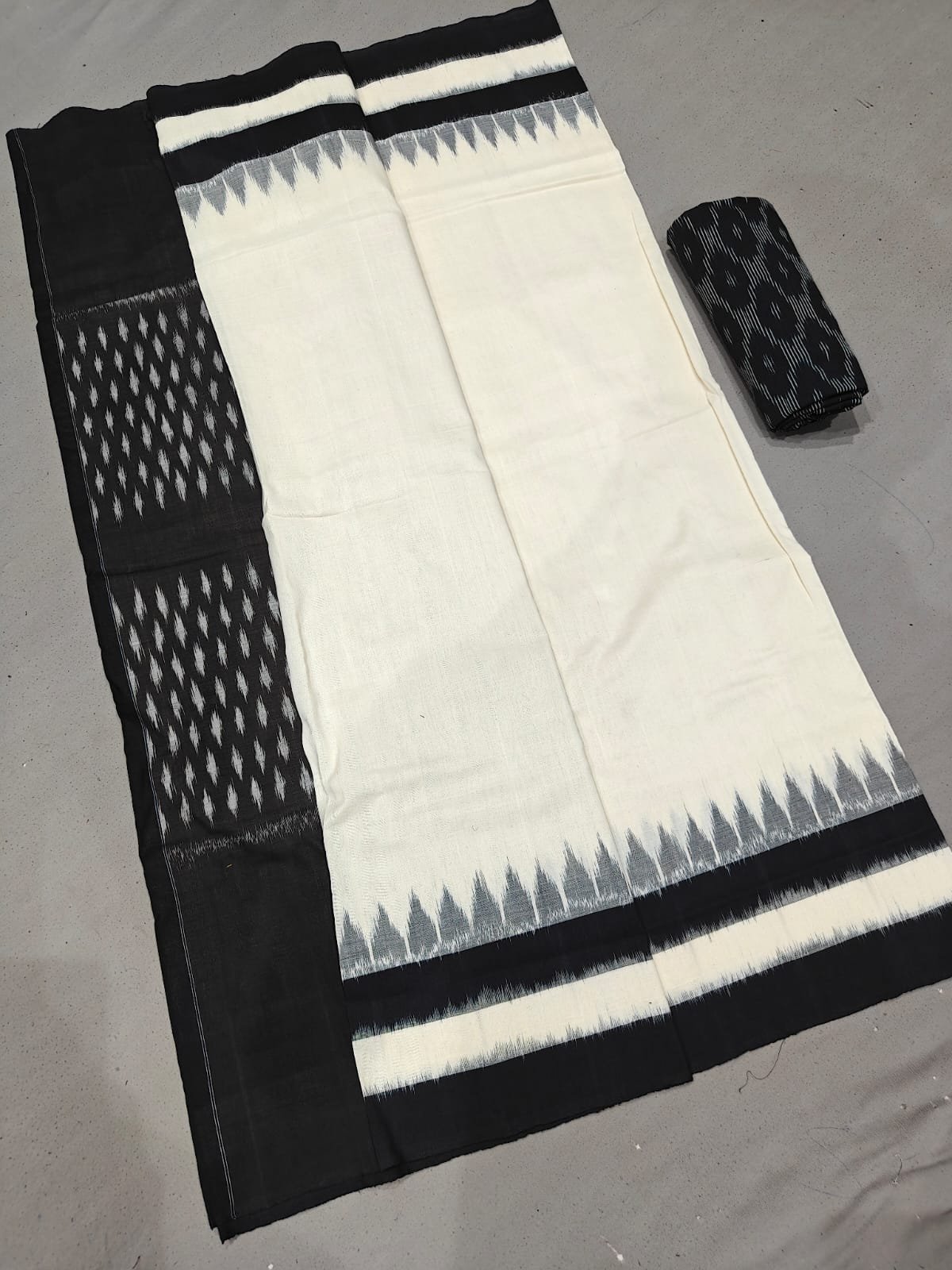 Cotton Saree - PGMRY23-ICTSCZDDC-43