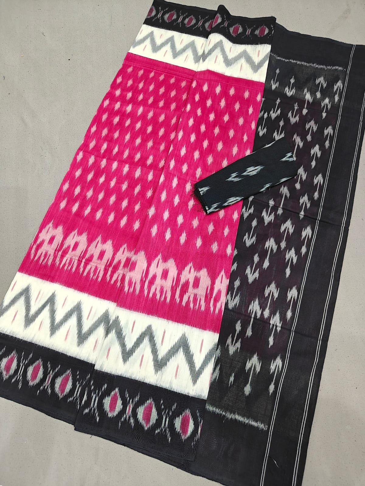 Cotton Saree - PGMRY29-ICTSDZDCD-09