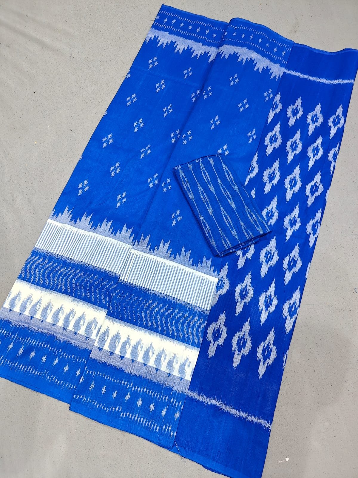 Cotton Saree - PGMRY29-ICTSDZDCD-24
