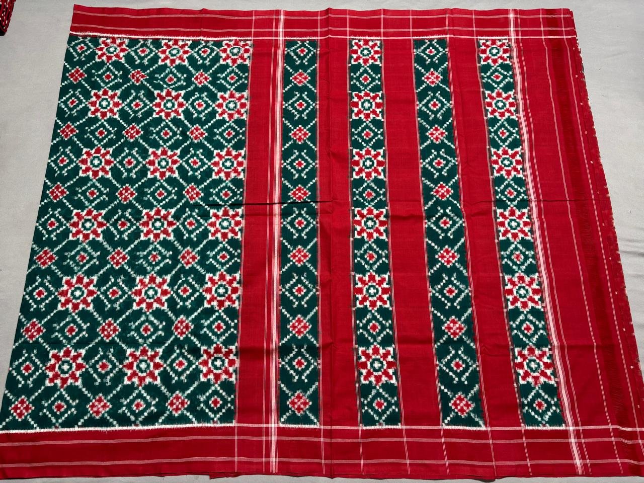 Cotton Saree - PSSIL12-DICSCSBDC-05