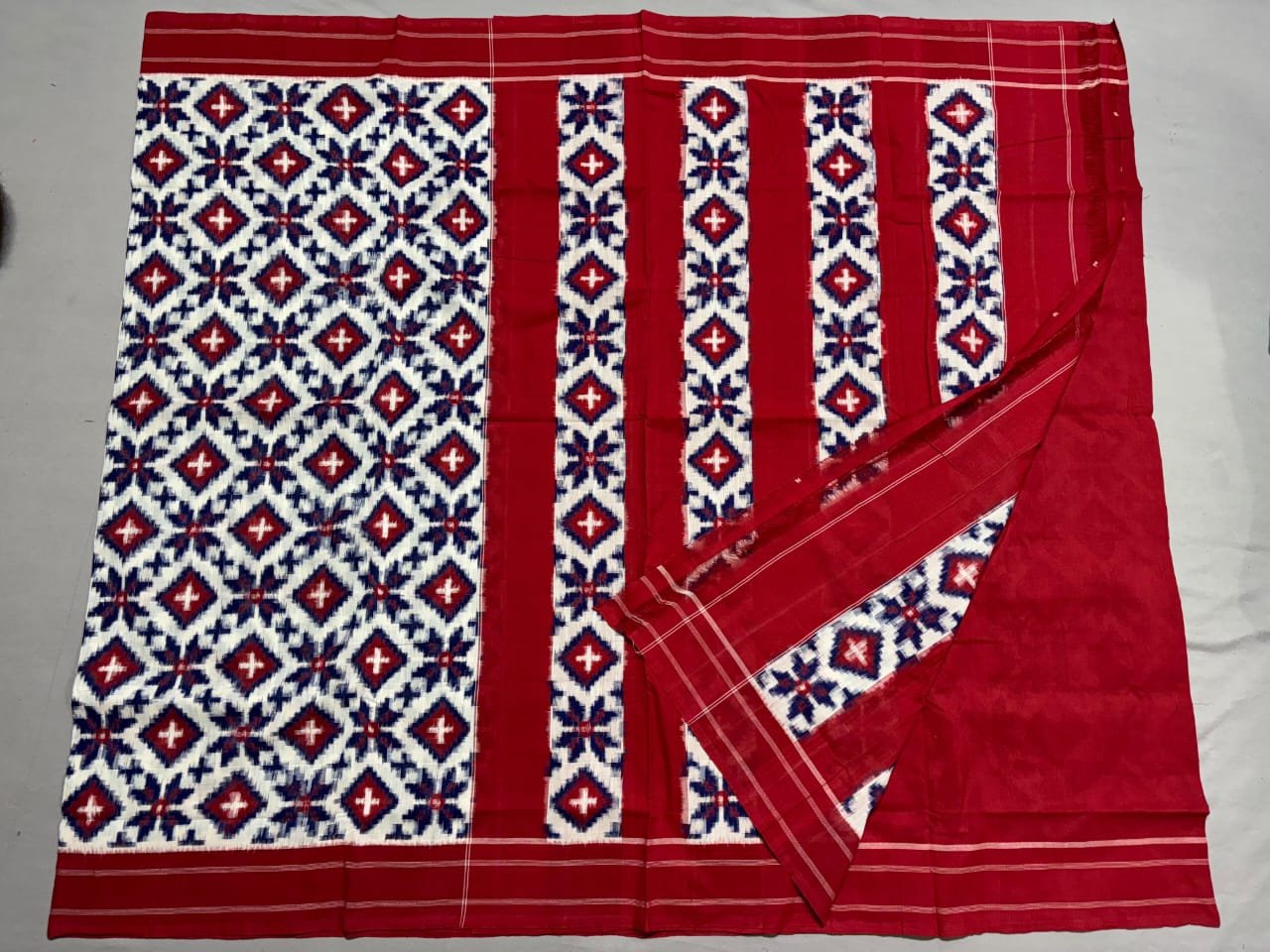 Cotton Saree - PSSIY26-DICSDSBCC-05