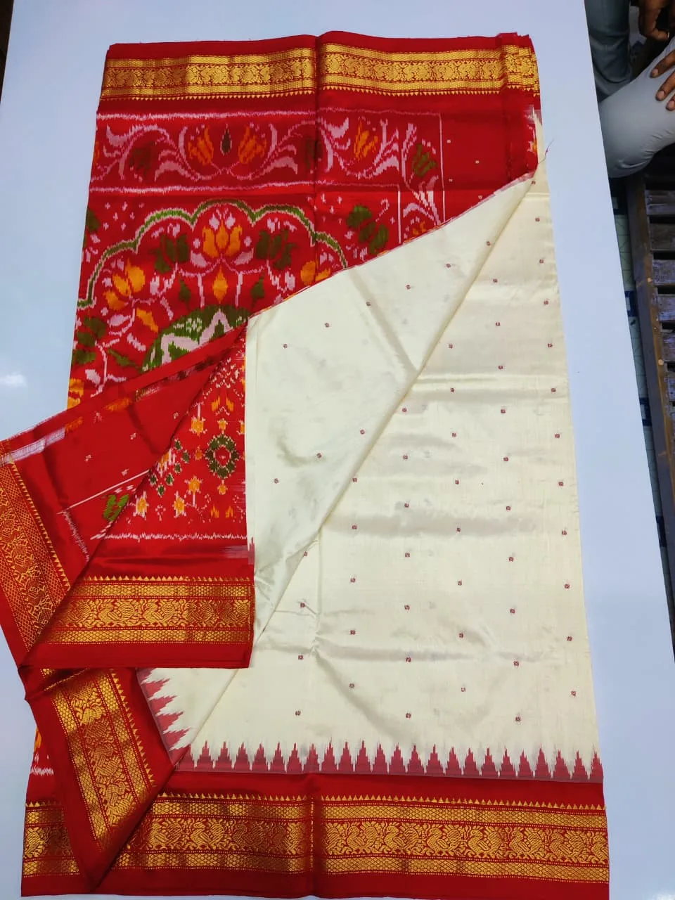 Designer Ikat - PASKN30-IDSSIZSDD-01 - fullscreen view 2