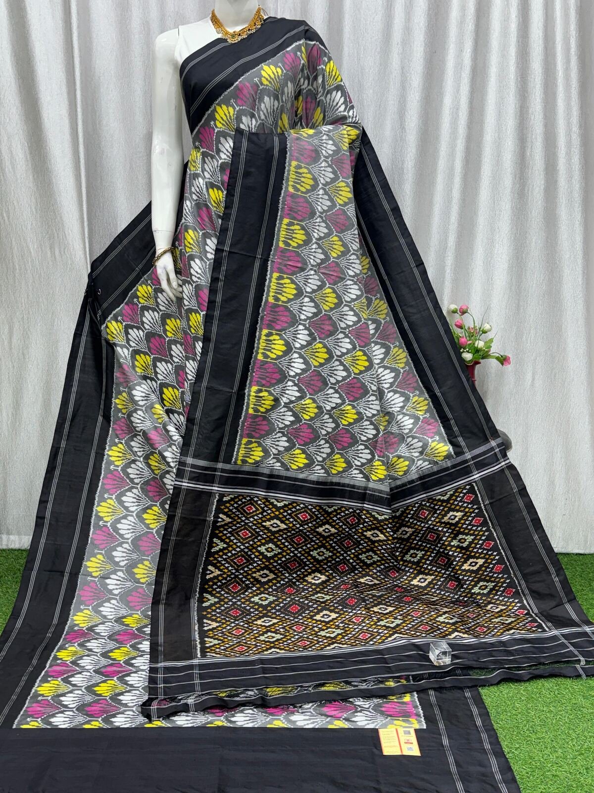 Designer Ikat - PASKY23-IDSSCNECD-10