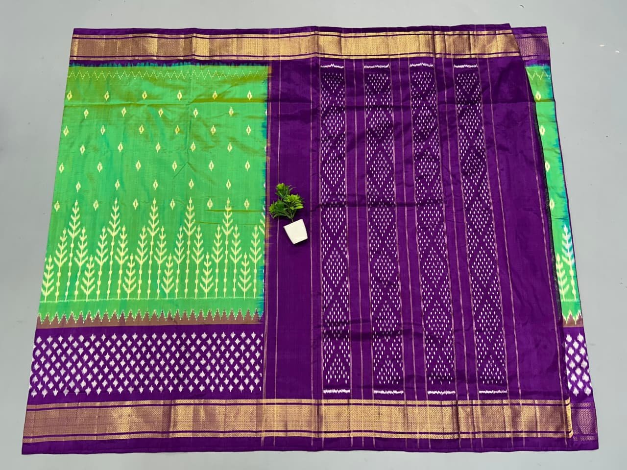 Designer Ikat - PKISL28-IDSSCNZCD-03