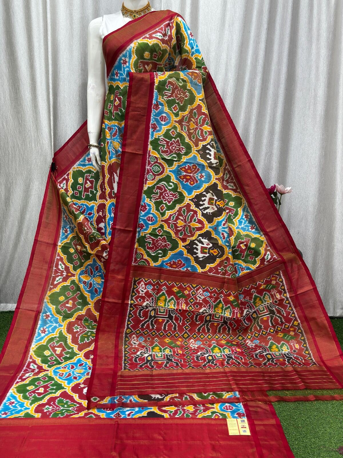 Full Tissue Ikat - PASKG15-FTISIZBCC-01