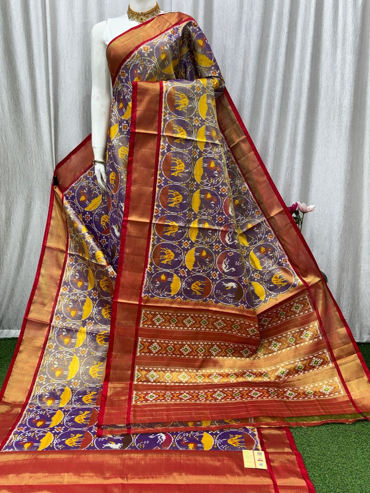 Full Tissue Ikat - PASKG15-FTISIZEDC-05