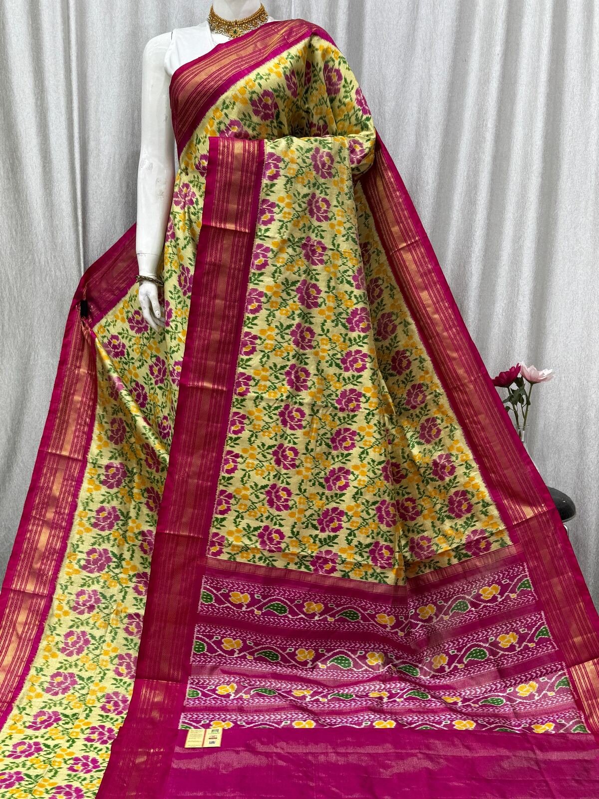 Full Tissue Ikat - PASKO07-FTISIEXCC-02