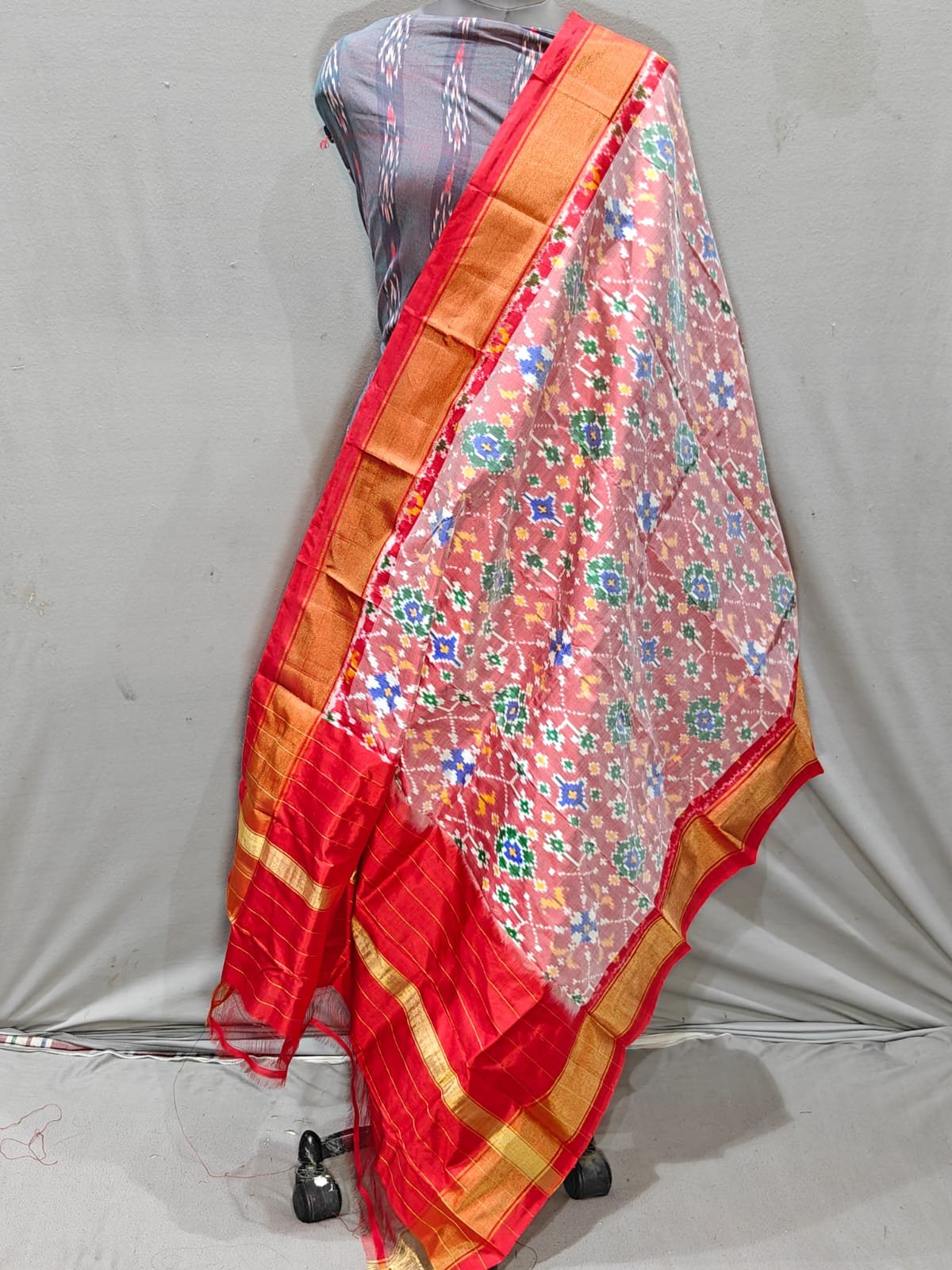 Ikat Dupatta - PGMRL26-ISDPCEZDC-03