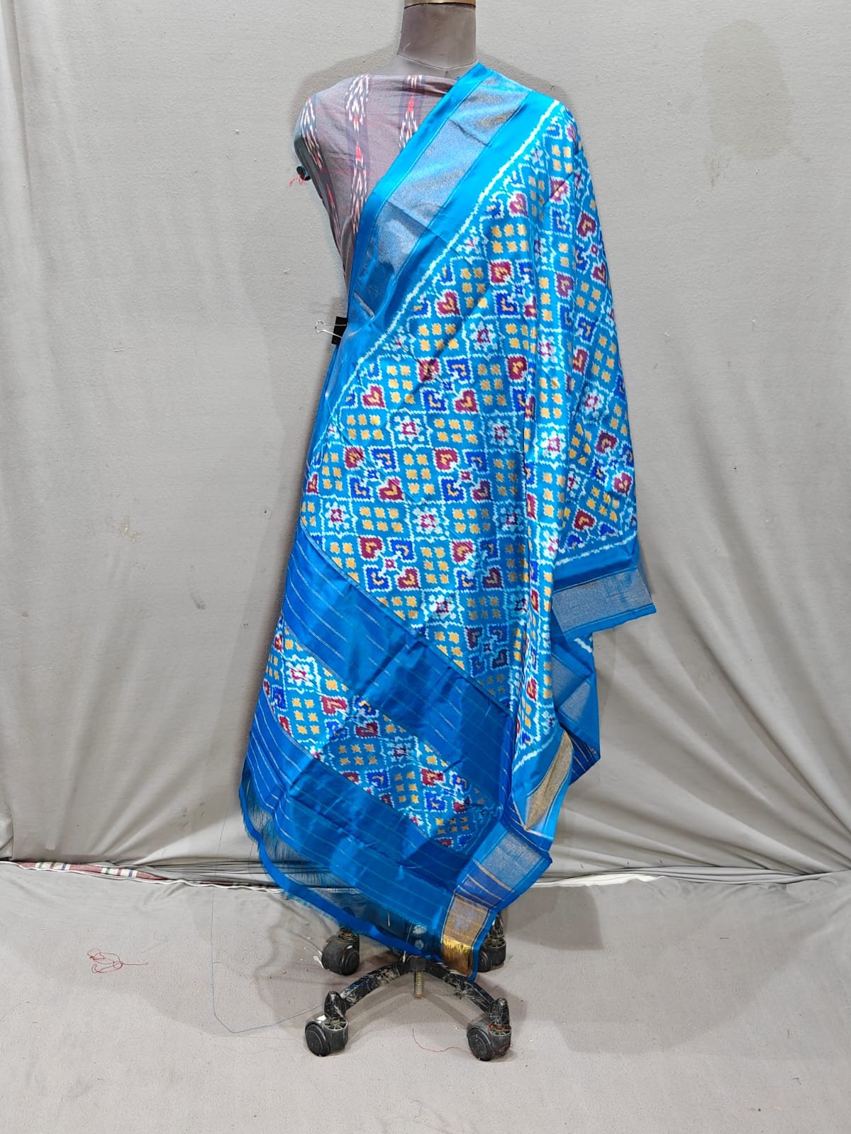 Ikat Dupatta - PGMRL26-ISDPCEZDC-15