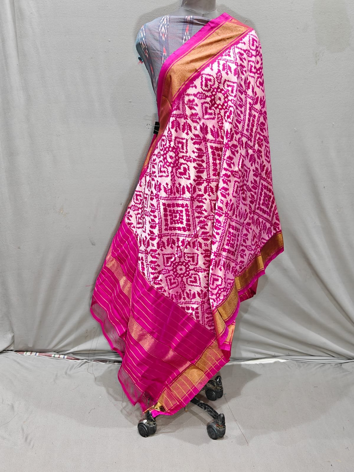 Ikat Dupatta - PGMRL26-ISDPCEZDC-32