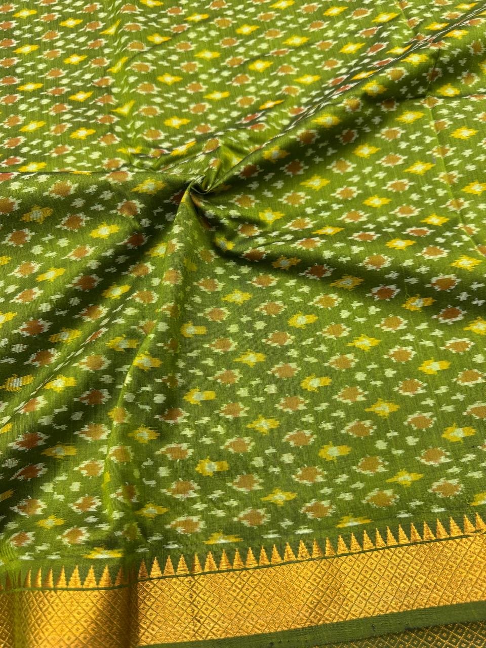 Ikat Fabric - PSDHG11-ISCFCDBSC-02