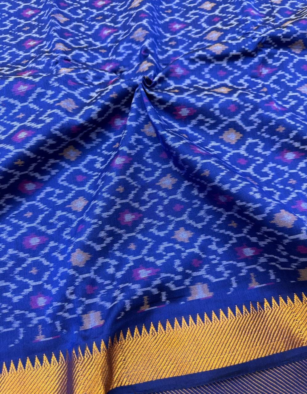Ikat Fabric - PSDHG11-ISCFCDBSC-04
