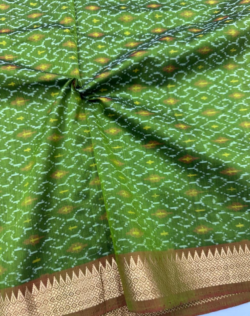 Ikat Fabric - PSDHG11-ISCFCDBSC-12