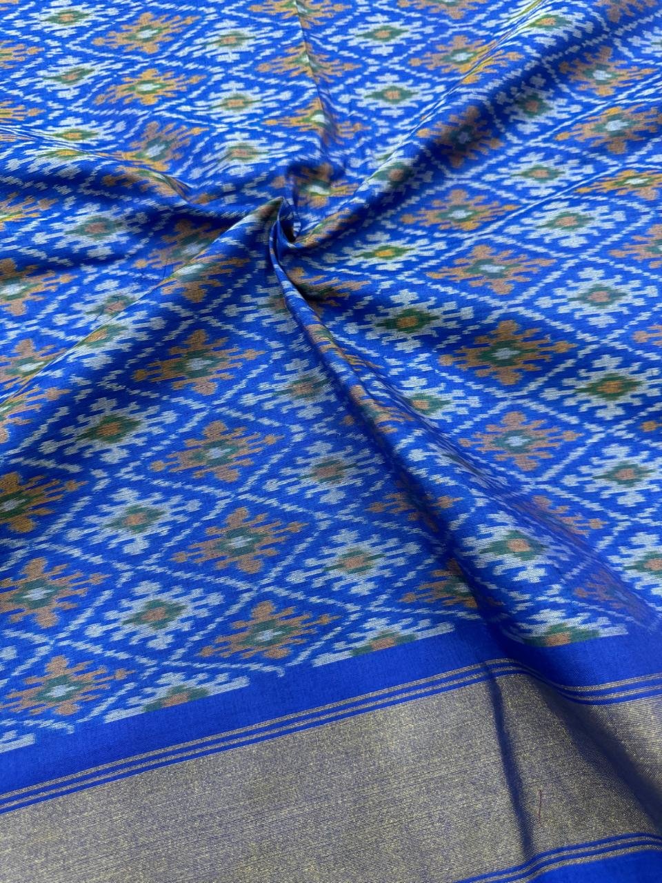 Ikat Fabric - PSDHG11-ISCFCDBSC-17