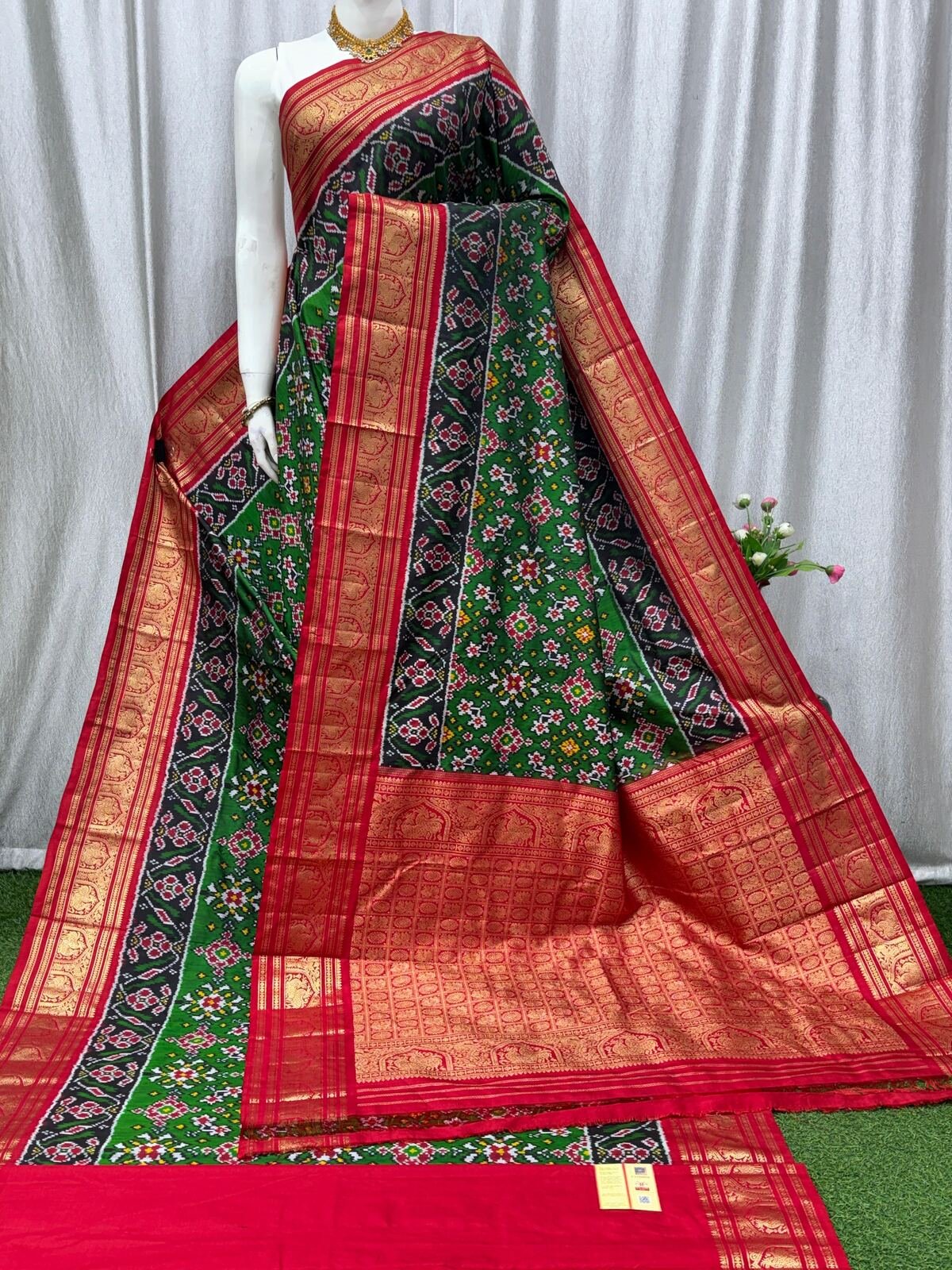 Kanchi Border Ikat - PASKL22-KBRPISEDC-03