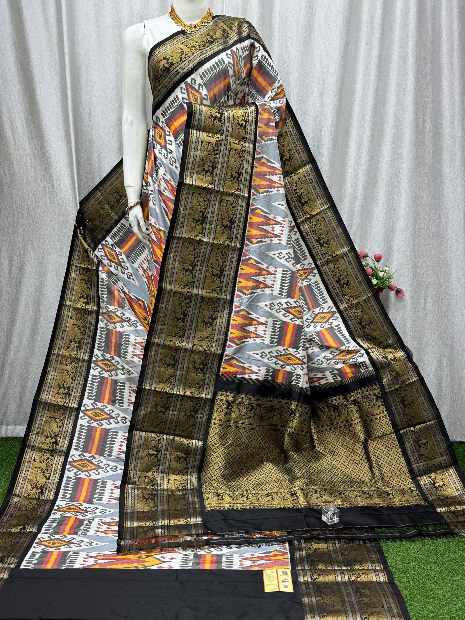 Kanchi Border Ikat - PASKN08-KBRPISEDC-02