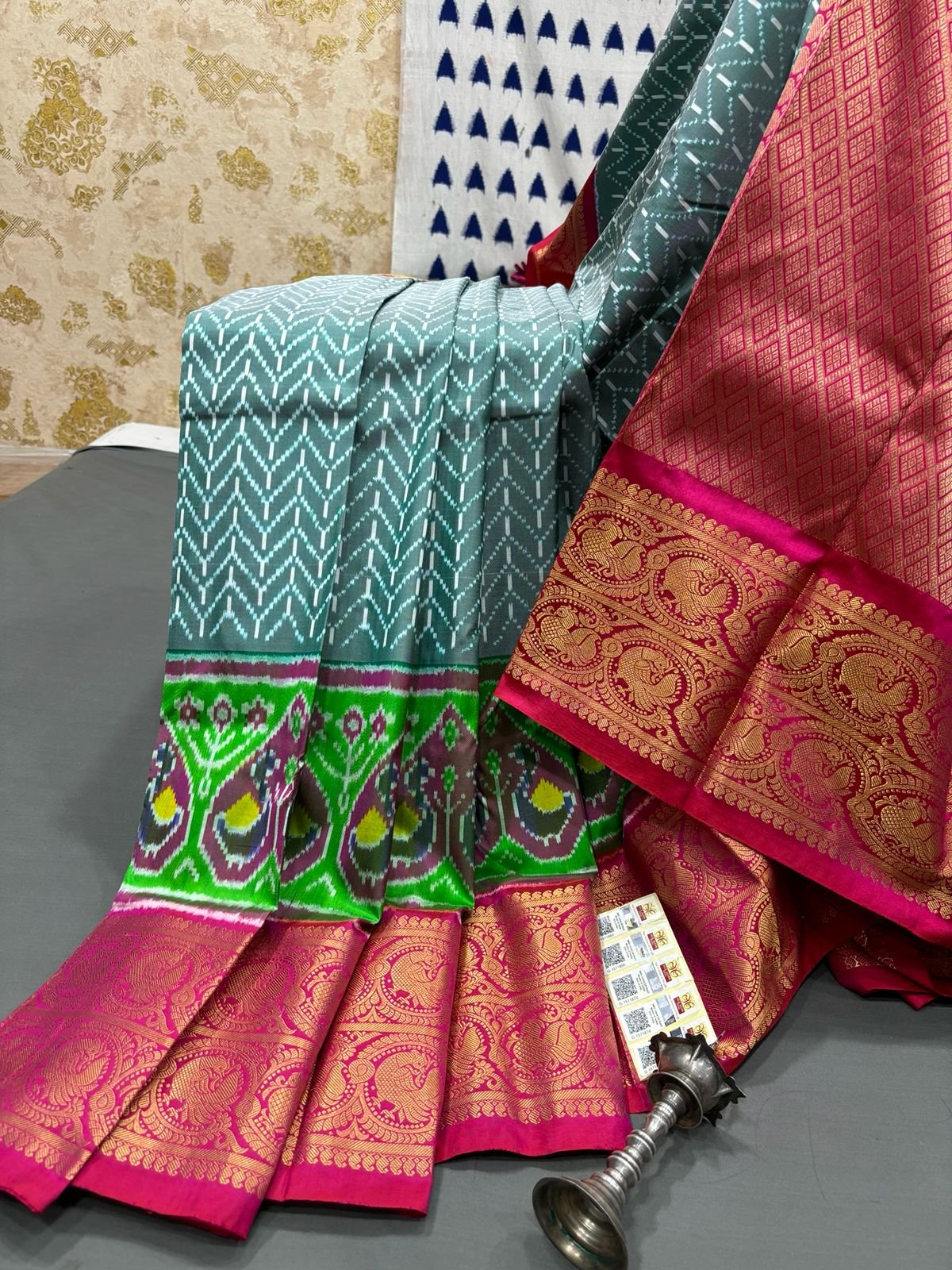 Kanchi Border Ikat - PRMHY24-KBRSIFSDC-05