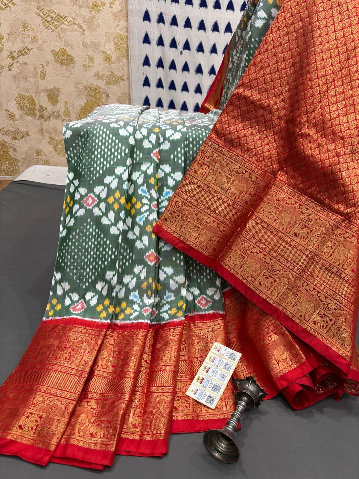 Kanchi Border Ikat - PRMHY24-KBRSIFSDC-09