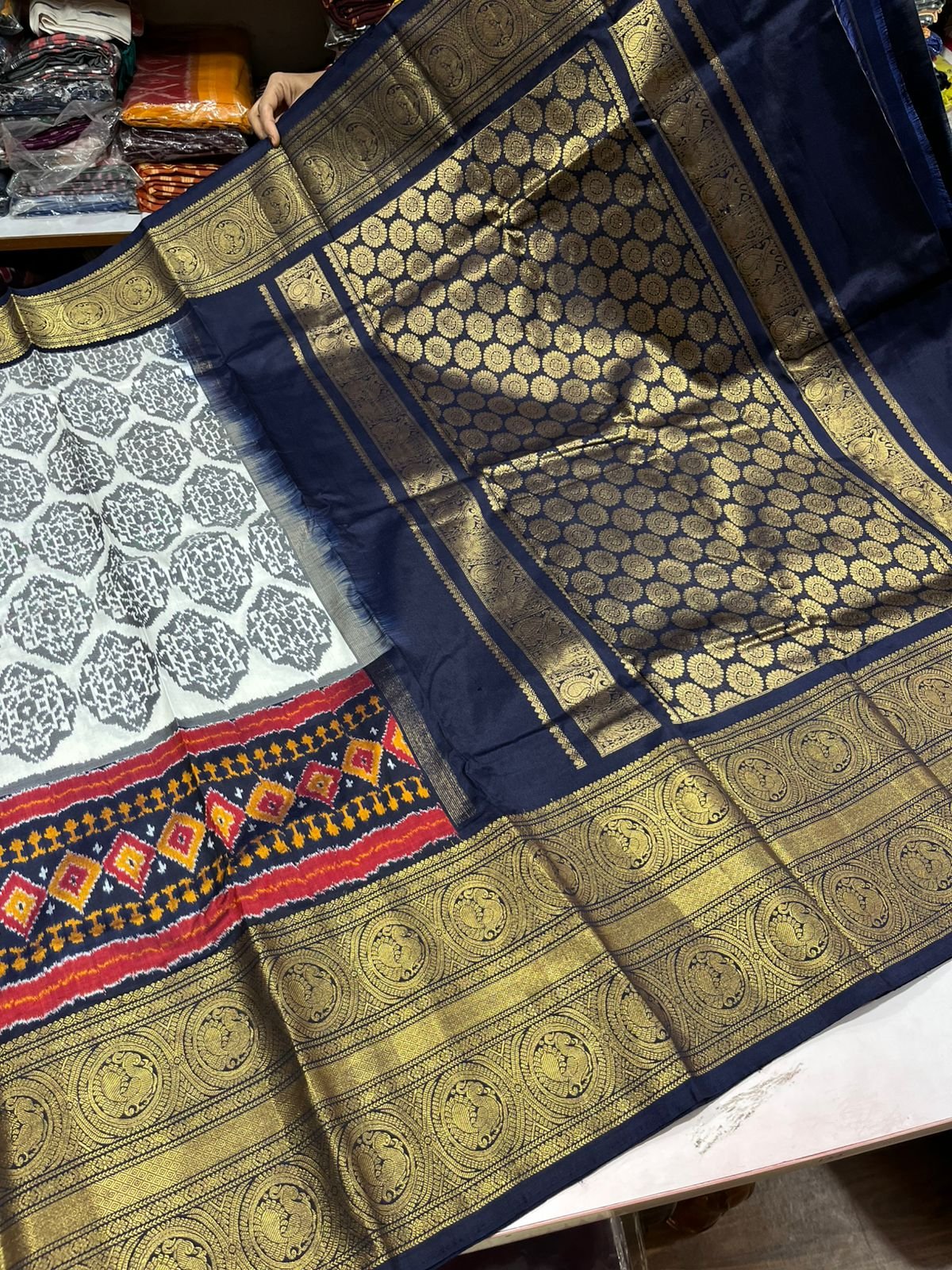Kanchi Border Ikat - PSRHN06-KBRPIFCDC-01