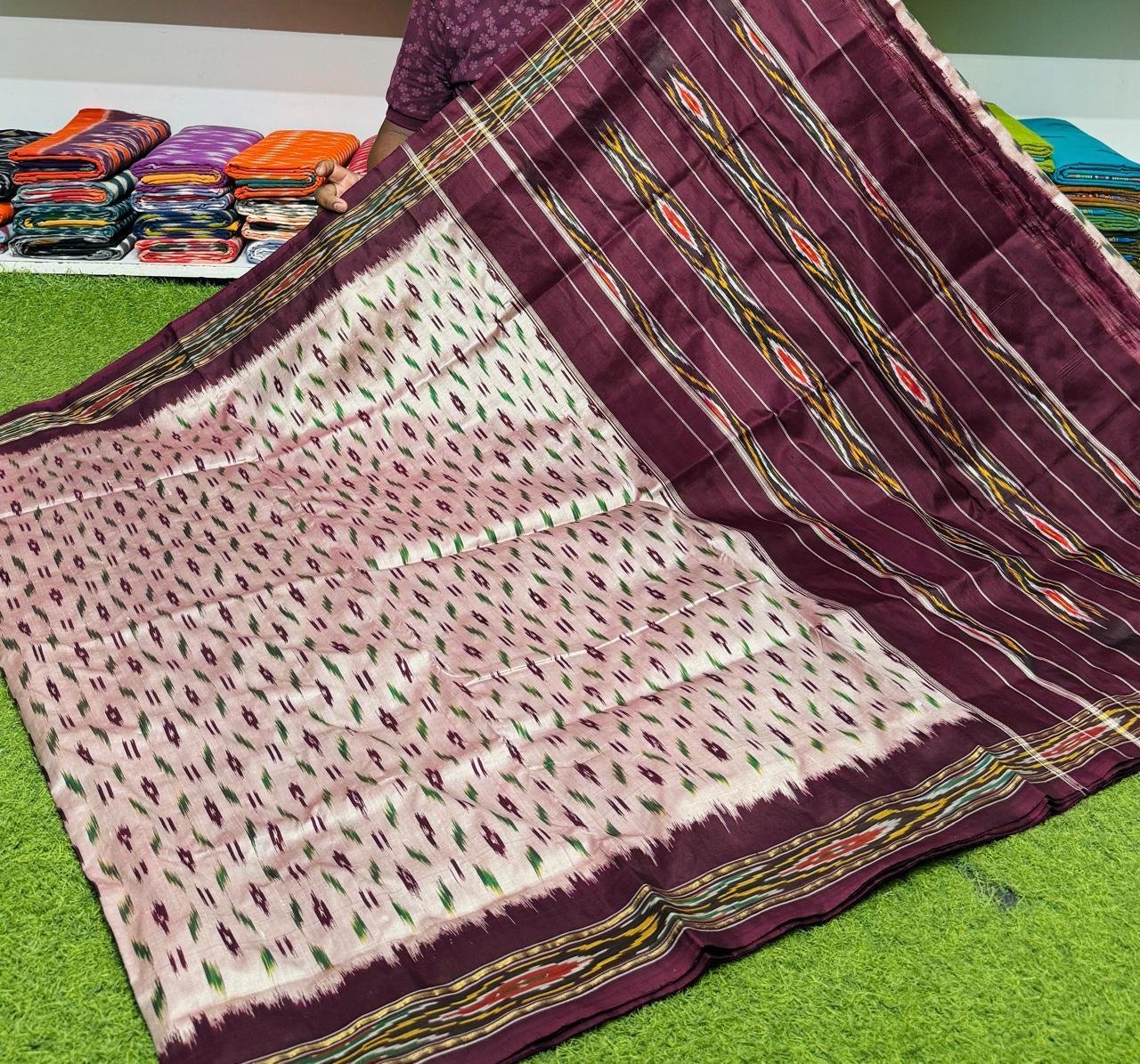 Lightweight Ikat Silk - PSRGG18-LSNBCSSDC-05