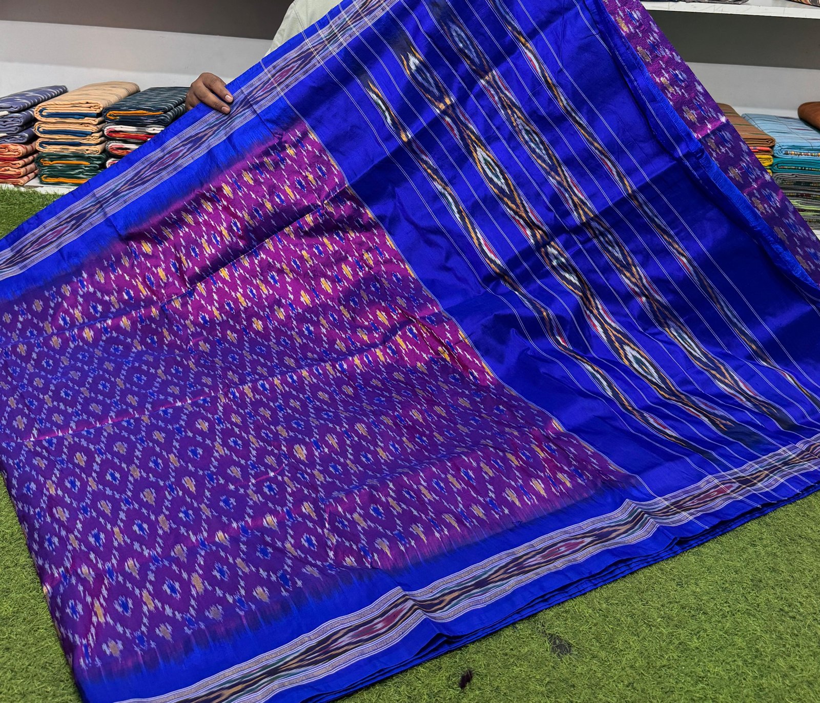 Lightweight Ikat Silk - PSRGL17-LSNBCSSDC-01