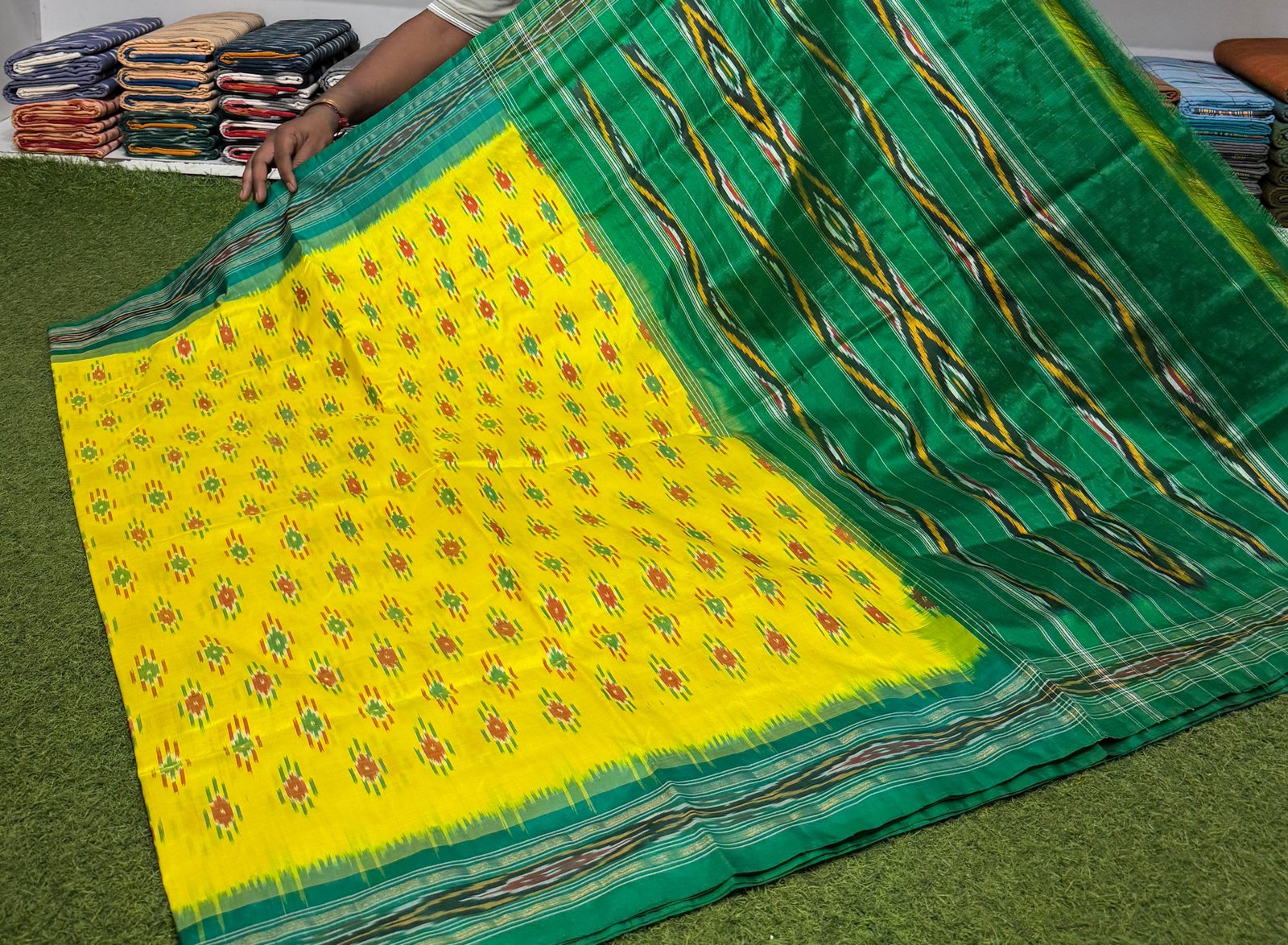 Lightweight Ikat Silk - PSRGL17-LSNBCSSDC-07