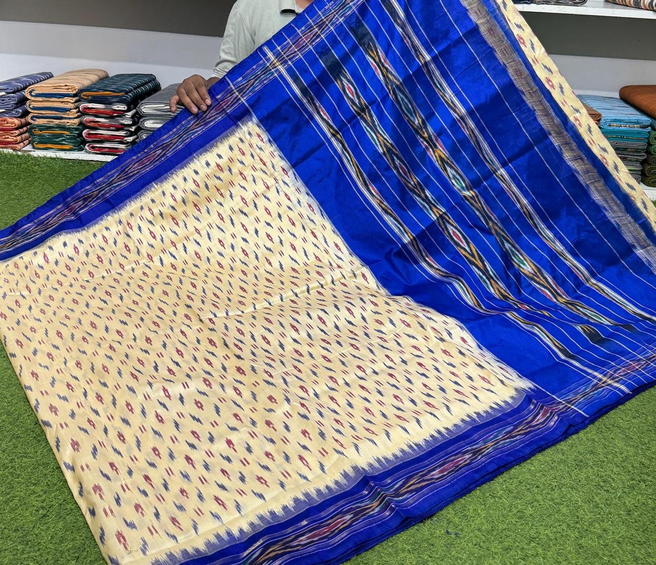 Lightweight Ikat Silk - PSRGL31-LSNBCSSDC-04