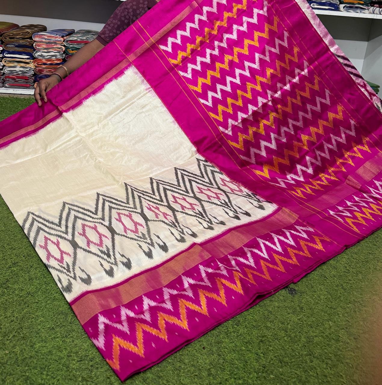 Lightweight Ikat Silk - PSRGN18-LSWBDTDDC-48