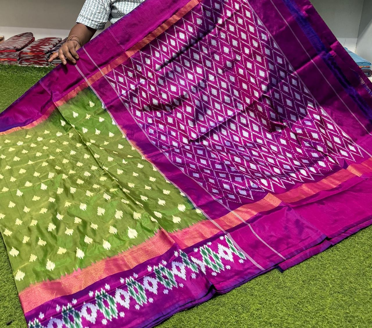 Lightweight Ikat Silk - PSRGO01-LSWBDTZCD-22