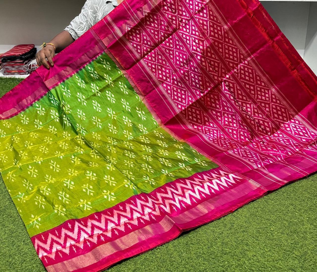 Lightweight Ikat Silk - PSRGO01-LSWBDTZCD-28