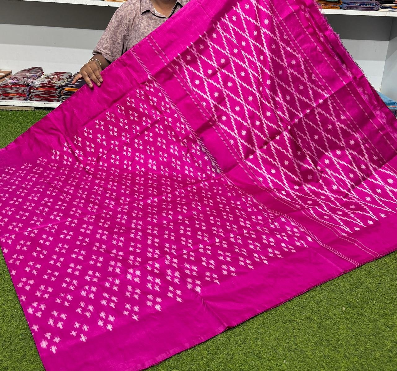 Lightweight Ikat Silk - PSRGO13-LSNBDXEDD-06