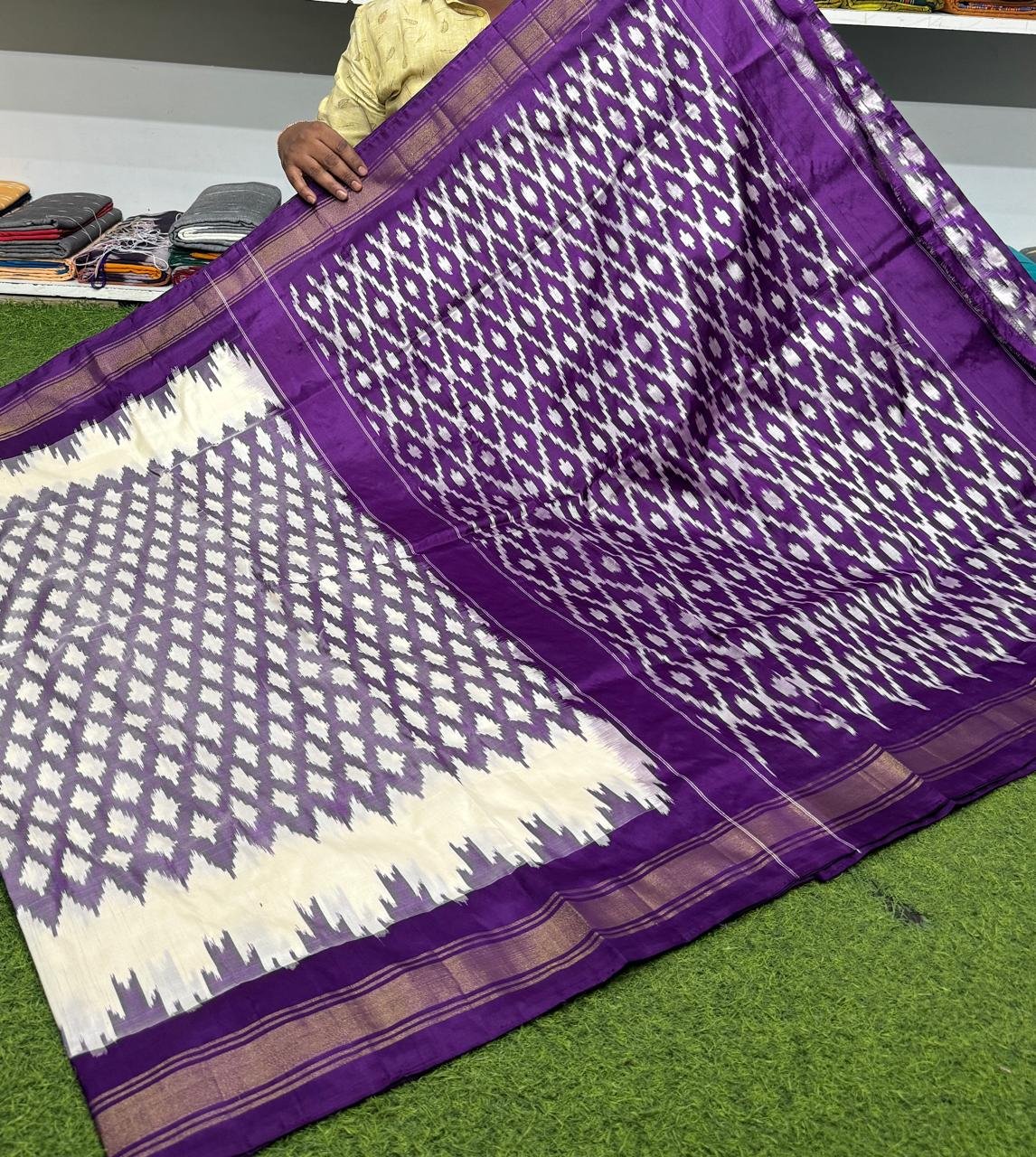 Lightweight Ikat Silk - PSRGO18-LSWBDTZCD-04
