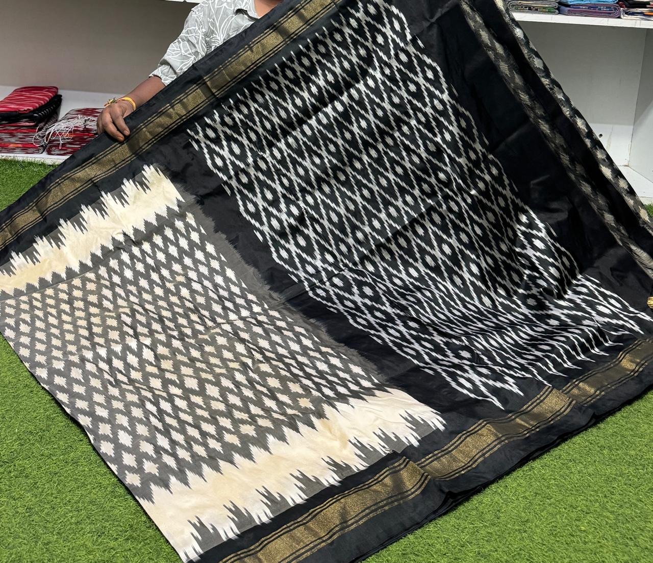Lightweight Ikat Silk - PSRGS16-LSWBCTZDD-41