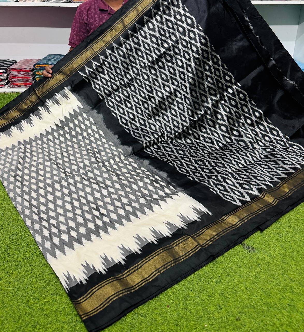 Lightweight Ikat Silk - PSRGS24-LSWBCTZDD-55
