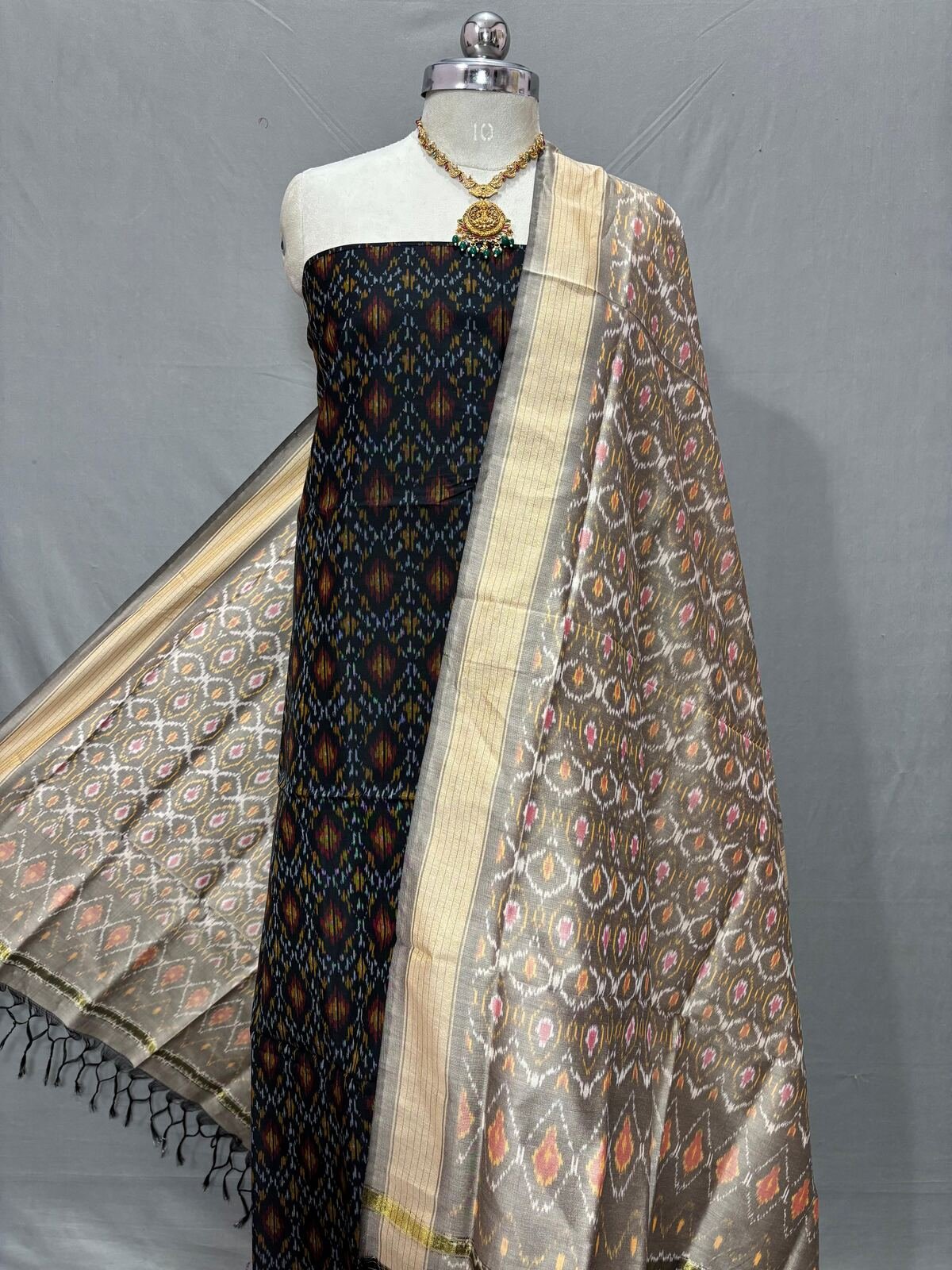 Salwar Set - PSSIG09-SCDTDEESC-01