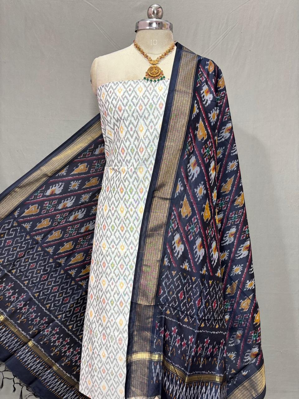Salwar Set - PSSIG27-SCDTDEESC-22