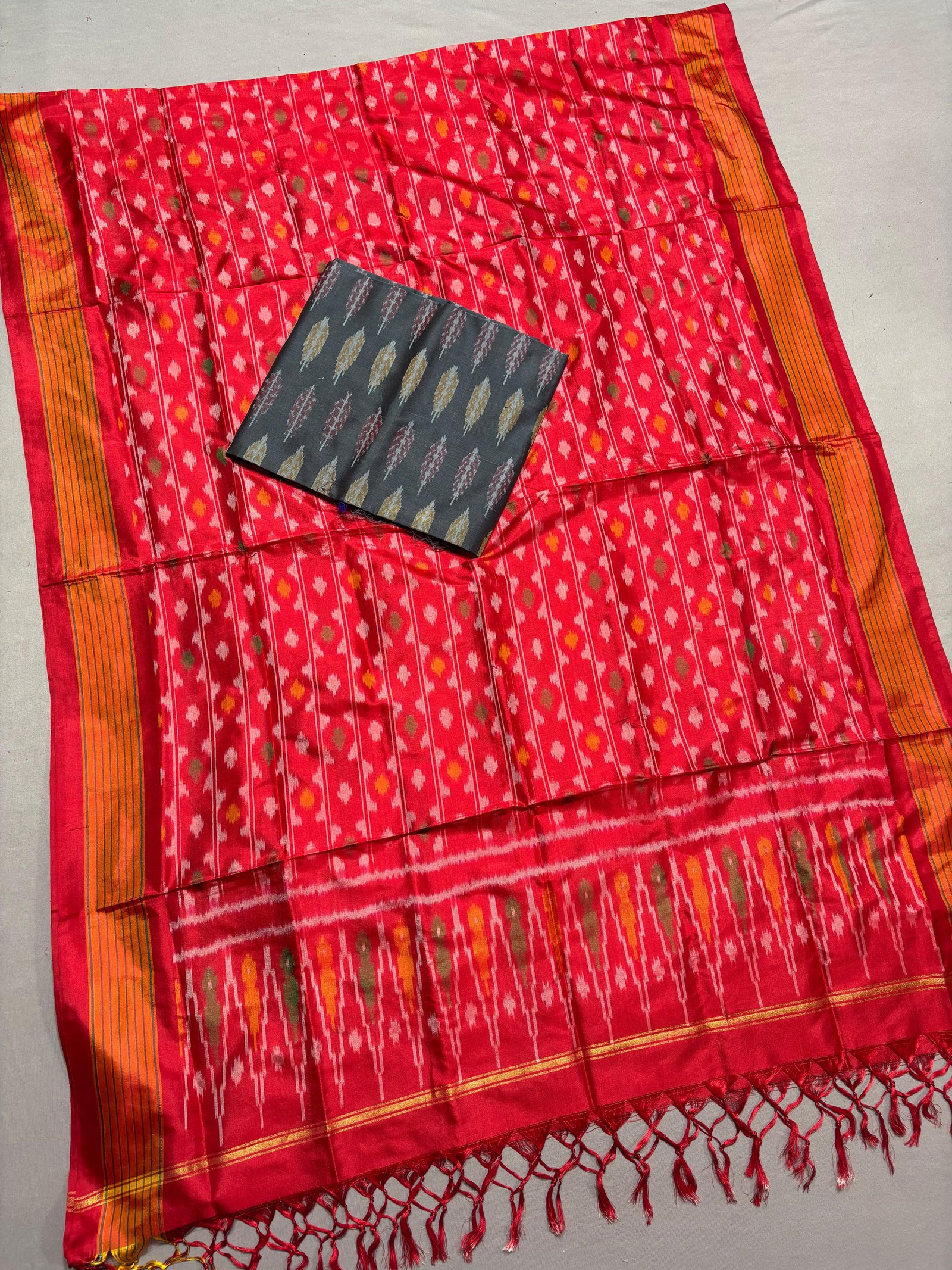 Salwar Set - PSSIO16-SDSTCFICD-06