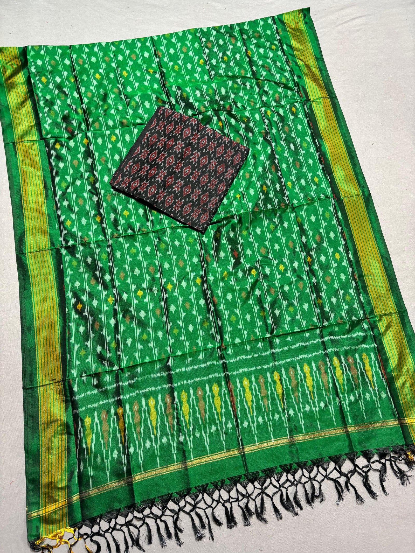 Salwar Set - PSSIO16-SDSTCFICD-14