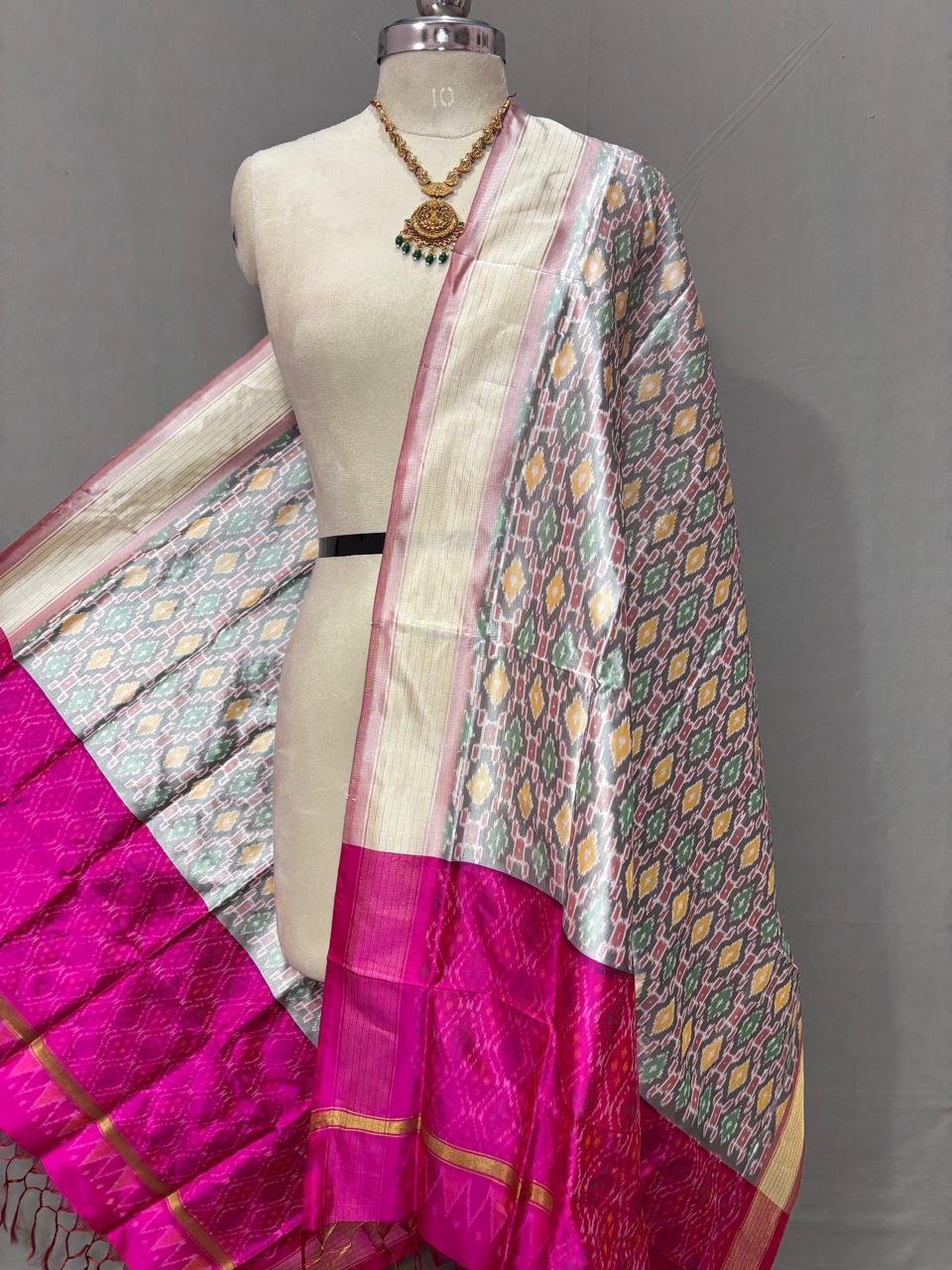 Silk Dupatta - PSSIY08-ISDPCZSDC-11